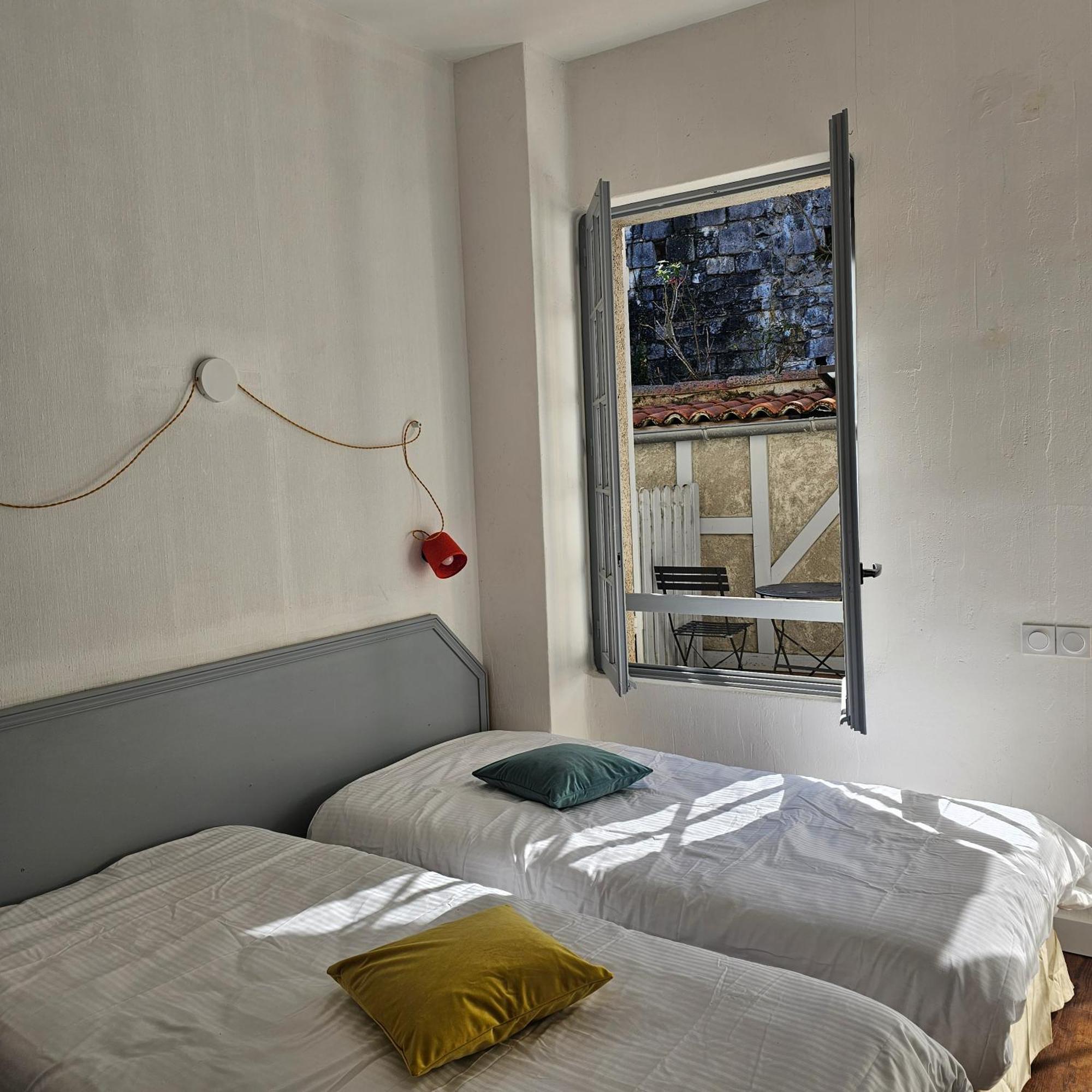 Hotel Candide Saint-Bertrand-de-Comminges Esterno foto